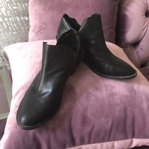 Kelsi Dagger Brooklyn low leather booties